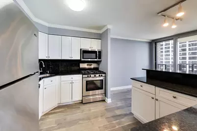 400 E Randolph Street #1727, Chicago, IL 60601 - Photo 19