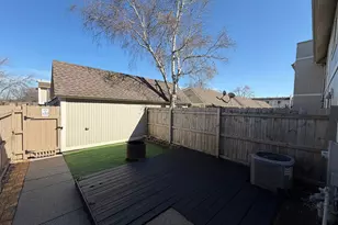 634 Robin Ct, Grayslake, IL 60030 - Photo 17