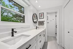 5255 Suffield Terrace, Skokie, IL 60077 - Photo 17