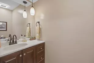 19W107 Ave Normandy N, Oak Brook, IL 60523 - Photo 13