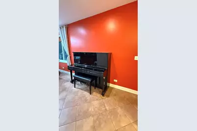 422 W 42nd Place, Chicago, IL 60609 - Photo 9