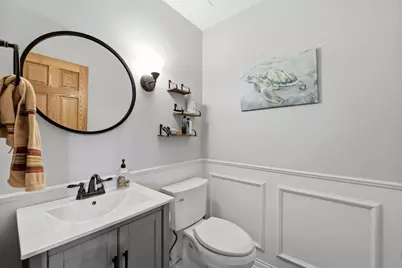 221 E Lakeside Drive, Vernon Hills, IL 60061 - Photo 13