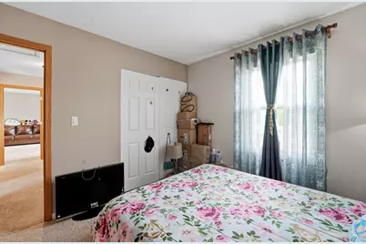 221 E Lakeside Drive, Vernon Hills, IL 60061 - Photo 21
