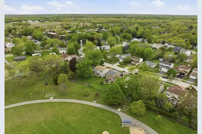 221 E Lakeside Drive, Vernon Hills, IL 60061 - Photo 31