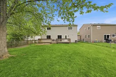 221 E Lakeside Drive, Vernon Hills, IL 60061 - Photo 27
