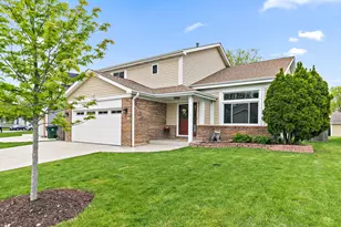 1041 N Cardinal Dr, Palatine, IL 60074 - Photo 3