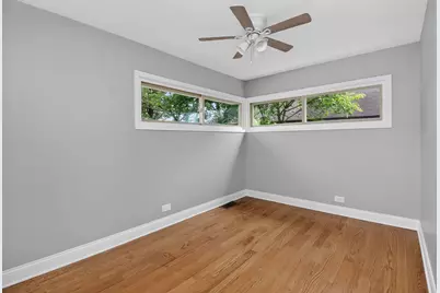 1125 Suffolk Avenue, Westchester, IL 60154 - Photo 15