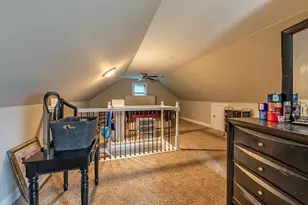 3938 W 66th Pl, Chicago, IL 60629 - Photo 11