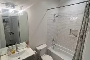 6606 S University Ave, Chicago, IL 60637 - Photo 5