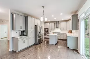1612 Bur Oak Dr, Hoffman Estates, IL 60192 - Photo 11