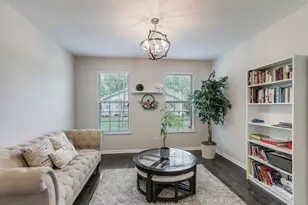 1612 Bur Oak Dr, Hoffman Estates, IL 60192 - Photo 9