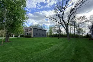 1612 Bur Oak Dr, Hoffman Estates, IL 60192 - Photo 5