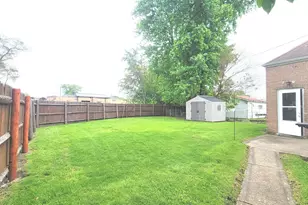 9301 S Spaulding Ave, Evergreen Park, IL 60805 - Photo 15