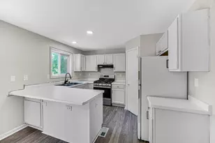 7192 E 2nd St, Sun River Terrace, IL 60964 - Photo 5
