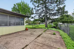 15 W 56th St, Westmont, IL 60559 - Photo 13