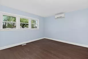 15 W 56th St, Westmont, IL 60559 - Photo 5