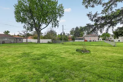 15 W 56th Street, Westmont, IL 60559 - Photo 11
