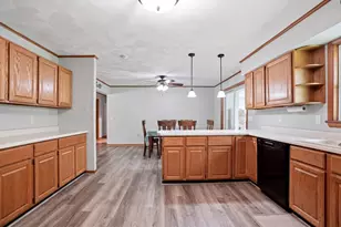 315 Peach St, Chebanse, IL 60922 - Photo 13
