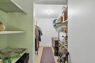 608 Waterford Rd, Schaumburg, IL 60193 - Photo 13