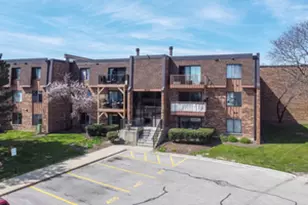 608 Waterford Rd, Schaumburg, IL 60193 - Photo 3