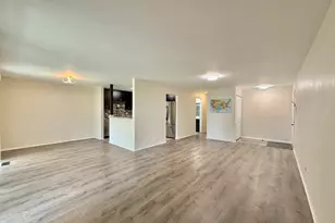 2610 Northampton Dr, Rolling Meadows, IL 60008 - Photo 5
