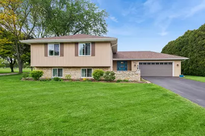 2481 Chatham Road, Aurora, IL 60506 - Photo 1