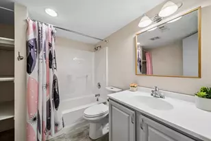 2481 Chatham Rd, Aurora, IL 60506 - Photo 17