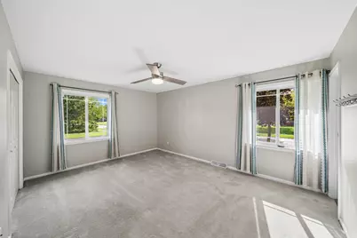 2481 Chatham Road, Aurora, IL 60506 - Photo 11