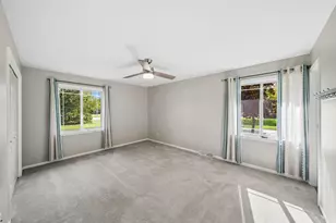 2481 Chatham Rd, Aurora, IL 60506 - Photo 11