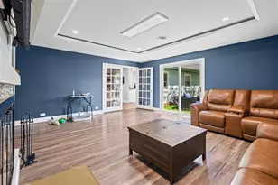 1011 Beverly Dr, Wheeling, IL 60090 - Photo 7