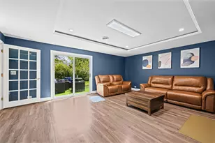 1011 Beverly Dr, Wheeling, IL 60090 - Photo 5