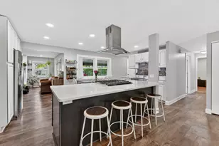 1723 Hartmann Dr, Schaumburg, IL 60193 - Photo 9