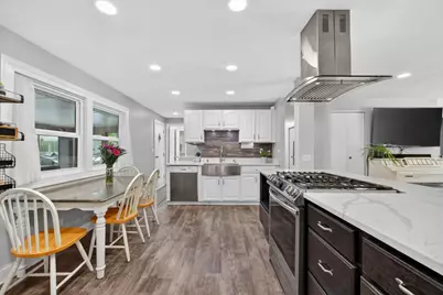 1723 Hartmann Drive, Schaumburg, IL 60193 - Photo 11