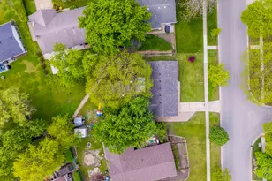 1723 Hartmann Dr, Schaumburg, IL 60193 - Photo 33