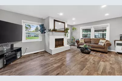 1723 Hartmann Drive, Schaumburg, IL 60193 - Photo 17