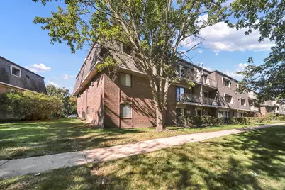 138 E Bailey Road #M, Naperville, IL 60565 - Photo 11