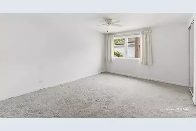 1527 S Chesterfield Drive, Arlington Heights, IL 60005 - Photo 13
