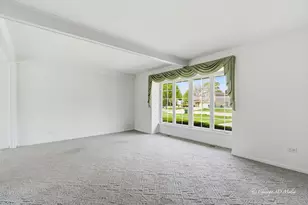 1527 S Chesterfield Dr, Arlington Heights, IL 60005 - Photo 7