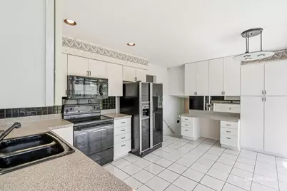 1527 S Chesterfield Drive, Arlington Heights, IL 60005 - Photo 9