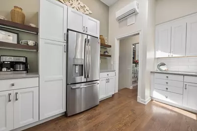6340 N Indian Road, Chicago, IL 60646 - Photo 9