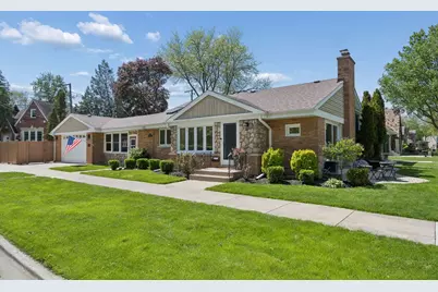 6340 N Indian Road, Chicago, IL 60646 - Photo 1