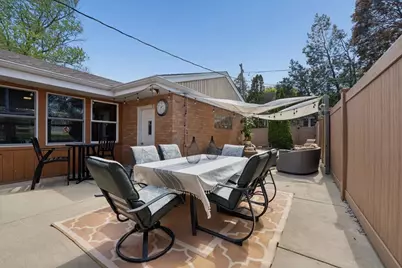 6340 N Indian Road, Chicago, IL 60646 - Photo 25