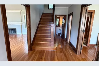 427 W Franklin Street, Wheaton, IL 60187 - Photo 3