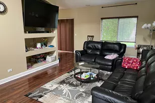 2277 Stoughton Dr, Aurora, IL 60502 - Photo 5