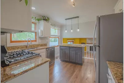 106 S Elroy Avenue, Bartlett, IL 60103 - Photo 5