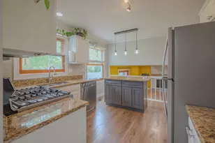 106 S Elroy Ave, Bartlett, IL 60103 - Photo 5