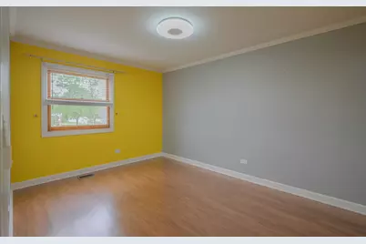 106 S Elroy Avenue, Bartlett, IL 60103 - Photo 15