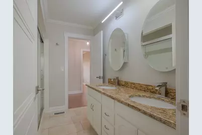 106 S Elroy Avenue, Bartlett, IL 60103 - Photo 13