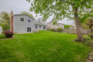 106 S Elroy Ave, Bartlett, IL 60103 - Photo 19