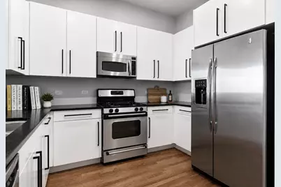 500 W Superior Street #1708, Chicago, IL 60654 - Photo 9
